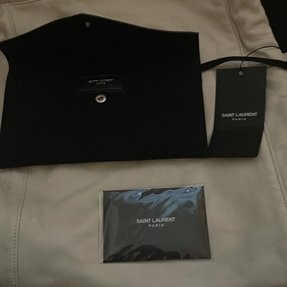 YSL authentic lamb skin bag. Card of authenticity. - Picture 8 of 17